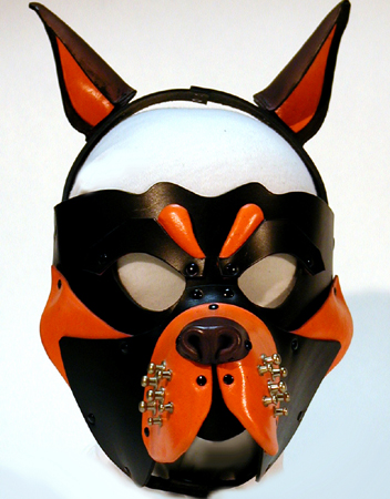 唯一のカリン専用犬マスク。ロンドンお出かけ用